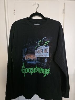 Black Long-Sleeve Goosebumps Horrorland Graphic Tee